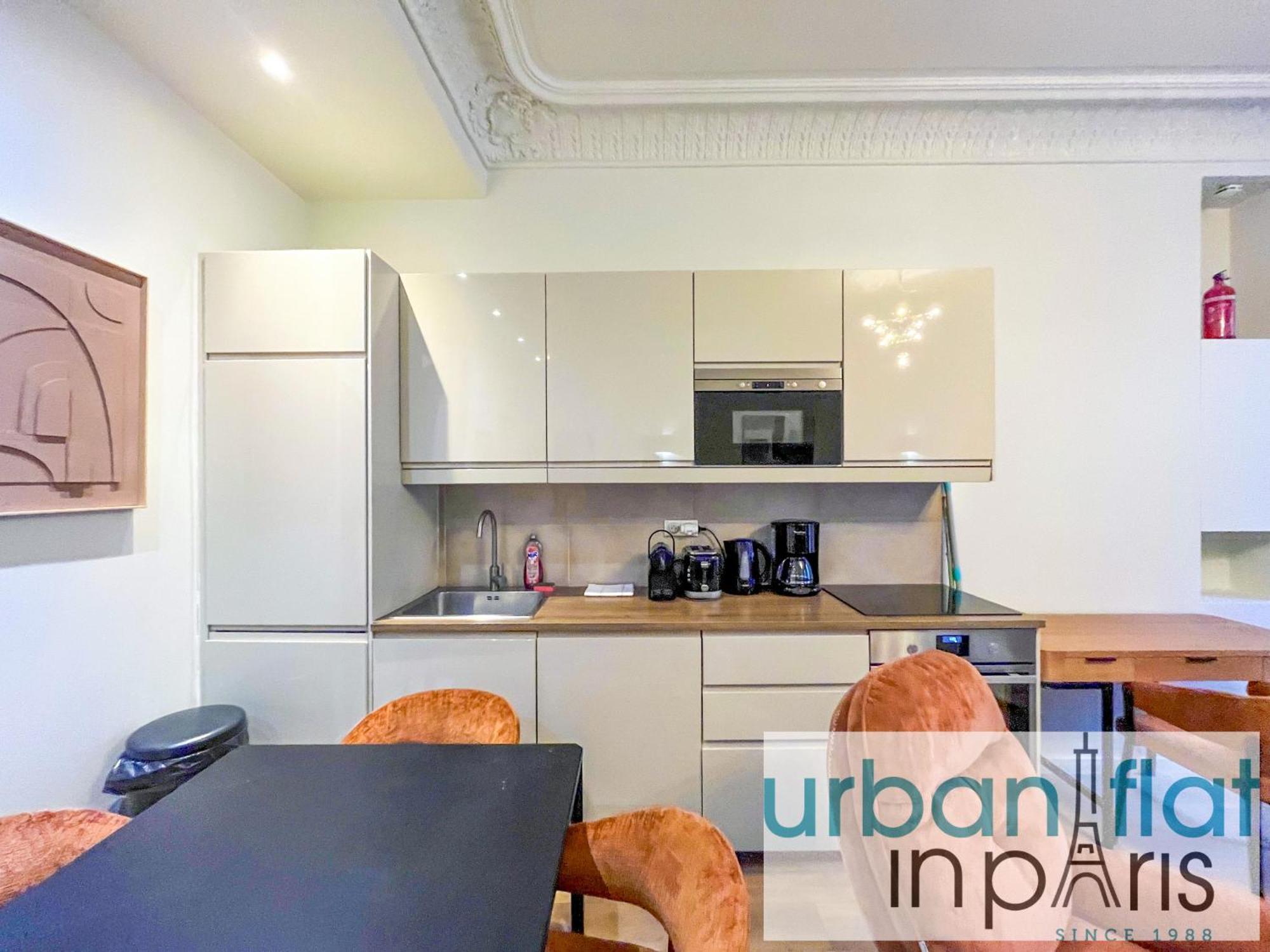 Urban Flat 63 - 3 Bedrooms Flat Champs-elysees Mermoz